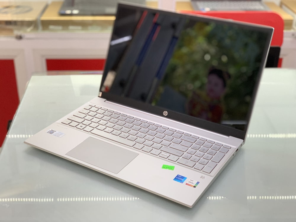 Mua laptop học tập