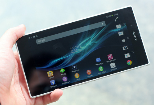 smartphone cao cấp dịp cuối năm trở nên nhộn nhịp hơn