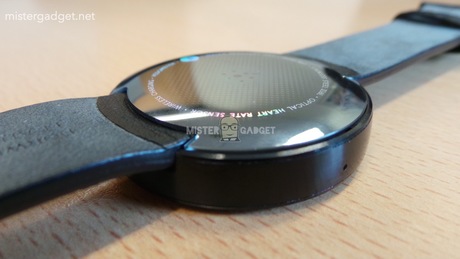 Moto 360 đồng hồ thông minh hỗ trợ sạc không dây