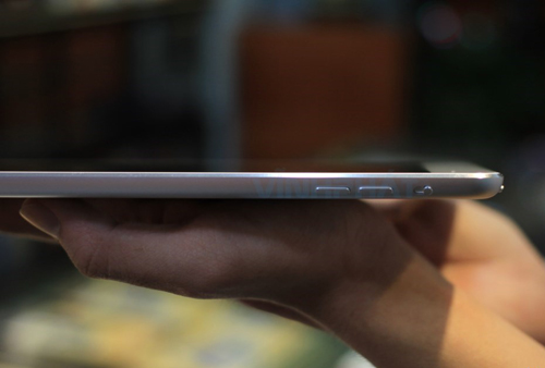 iPad Air mỏng chỉ 7.5mm so với 9.4mm của iPad 4.