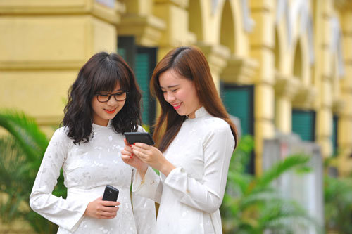 Smartphone bình dân sáng giá