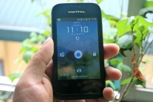 2 smartphone giá rẻ tiêu biểu của Việt Nam