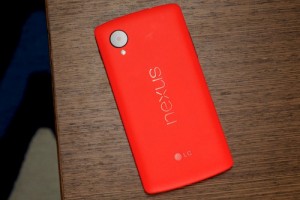 Google tung ra Nexus 5 màu đỏ với giá từ 349 USD