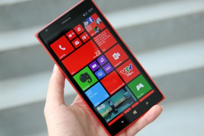 smartphone cao cấp dịp cuối năm trở nên nhộn nhịp hơn